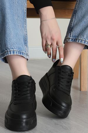 Günlük Spor Ayakkabı Siyah - 31512.2082.