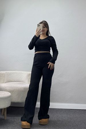 Parmak Geçmeli V Yaka İspanyol Pantolon Crop Takım Siyah - 90960.1748.