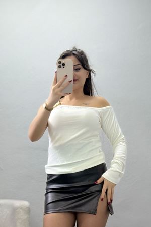 Buzzy Kumaş Tek Omuz Toka Detaylı Bluz Ekru - 1010.2119.