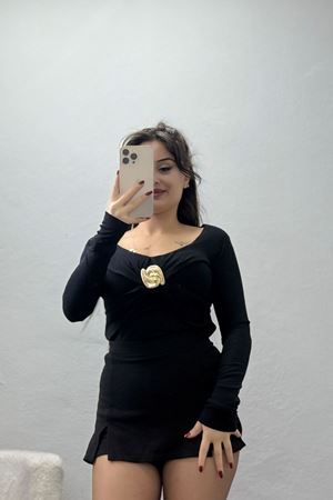 Buzzy Kumaş V Yaka Tokalı Bluz Siyah - 1074.2119.