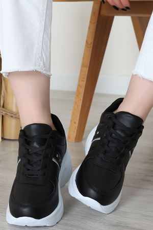 Günlük Spor Ayakkabı Siyahbeyaz - 31685.2082.