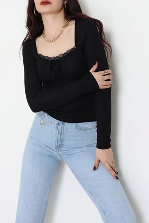 Dantel Detaylı Kare Yaka Viskon Body Siyah - 5504.599.