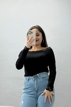 Dantel Detaylı Madonna Yaka Viskon Body Siyah - 5506.599.