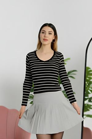 V Yaka Çizgili Kaşkorse Body Siyahekru - 70763.1748.