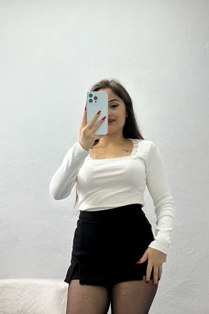 Çerçeve Yaka Dantelli Kaşkorse Body Ekru - 70789.599.