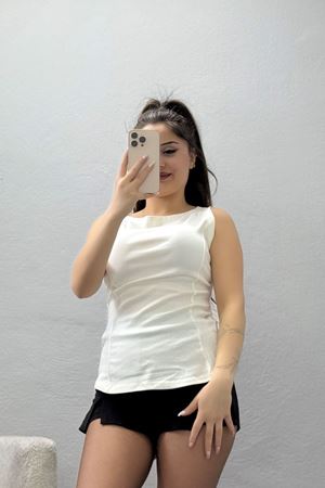Volanlı Sıfır Kollu Ribana Bluz Ekru - 22070.200.