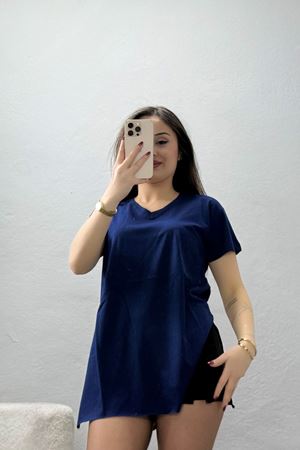 V Yaka Yırtmaçlı İpeksi Apre Penye Tişört Laci - 55096.1567.