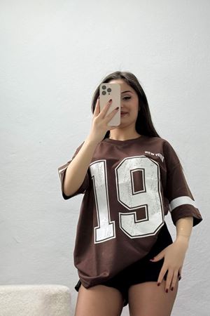 V Yaka Oversize 2 İplik Forma Tişört Kahve - 88106.1878.