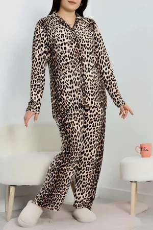 Kadın Büyük Beden Süet Düğmeli Pijama Takımı Leopar