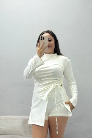 Kadın Bel Büzgülü Asimetrik Kesim Buzy Bluz Ekru