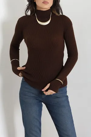 Kadın Dik Yaka Parmak Geçmeli Triko Body Açık Kahve