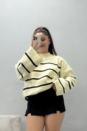 Kadın Yarım Balıkçı Yaka Triko Bluz Lattesiyah