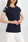 Omuz Kesik İnci Detaylı Viskon Bluz Laci - 70488.599.