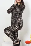 Kadın Bürümcük Fırfırlı Düğmeli Pijama Takımı Leopar