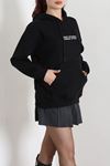 Kadın Kapşonlu Baskılı Sweat Siyah Model TV-101839