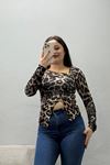 Kadın Dalgıç Desenli Tokalı Bluz Leopar