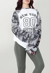 Kadın Reglan Kol Baskılı Sweat Beyaz Gri