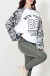 Kadın Reglan Kol Baskılı Sweat Beyaz Gri